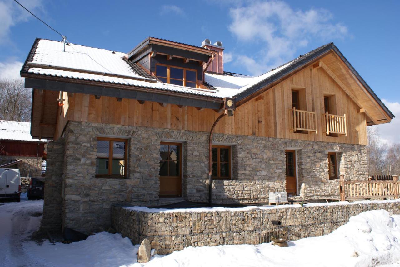 Abgeschiedene Ferienwohnung Im Boehmerwald Kasperske Hory Exterior foto